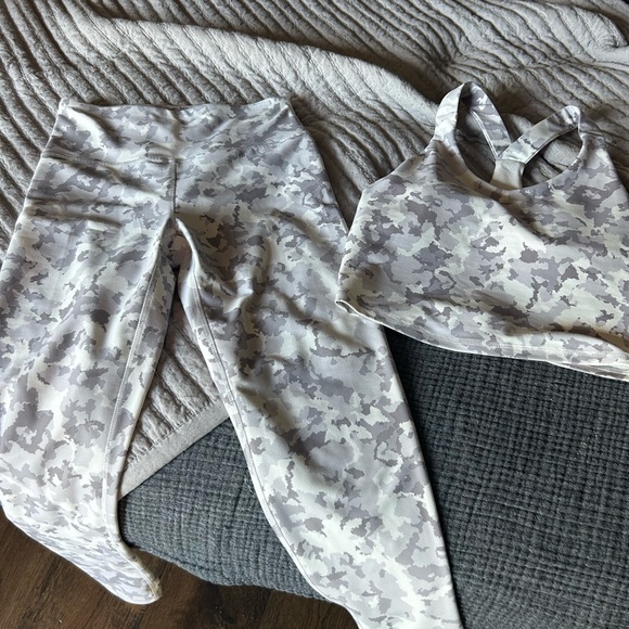 Kyodan matching workout set. Size small - Picture 8 of 8